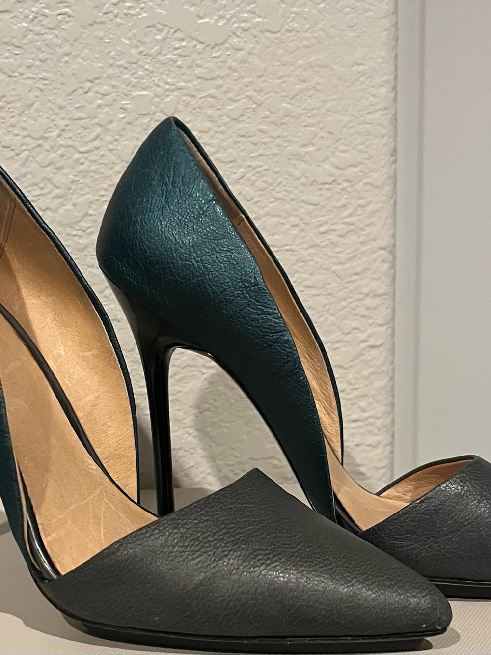 LAMB Gwen Stefani D’orsay Teal and Black Pointed High Heel Pumps